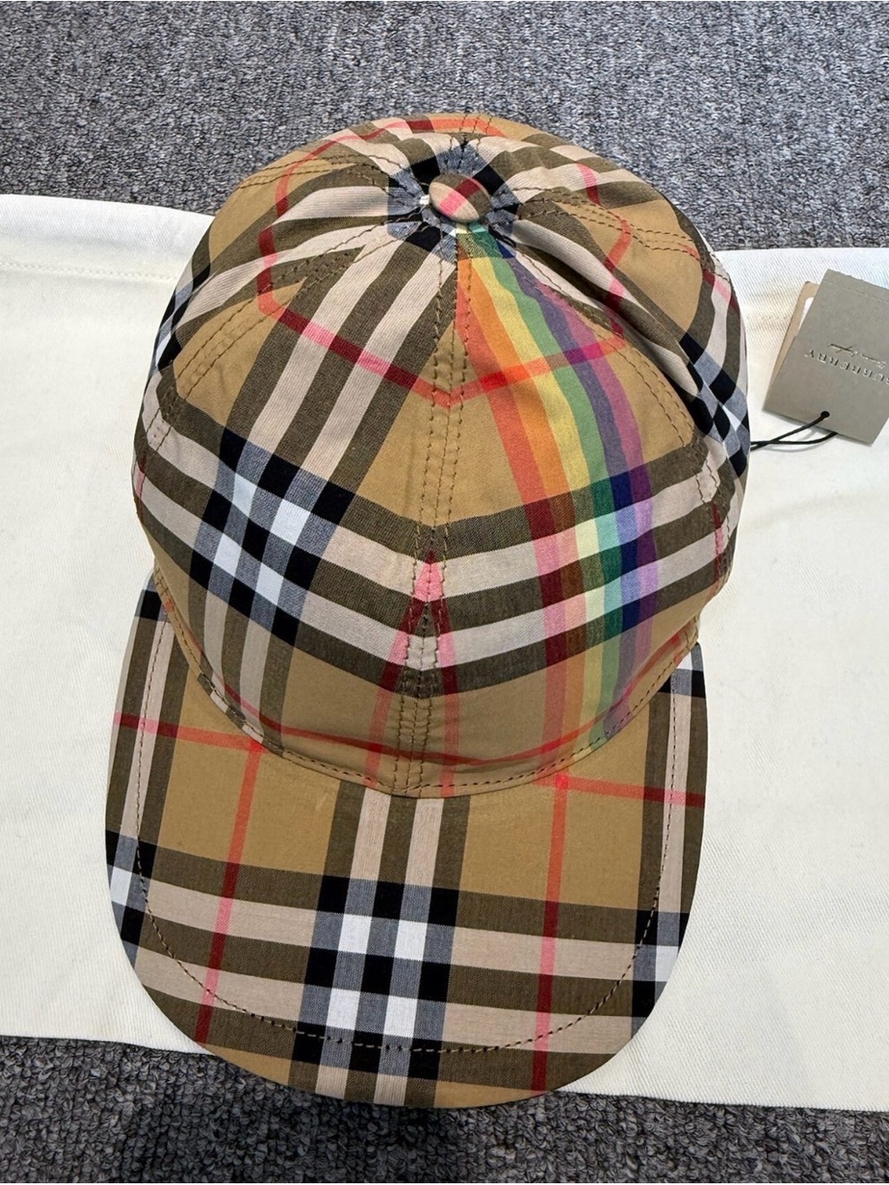 🚩steal Burberry Rainbow Check Baseball Cap - Tan